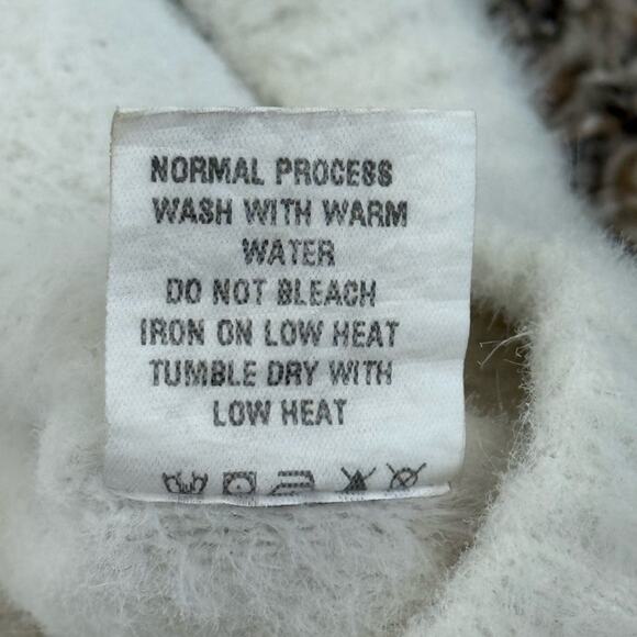 Girls White Fuzzy Knit Sweater Size 100 (3T–4T) Soft Cozy Pullover - Picture 5 of 5